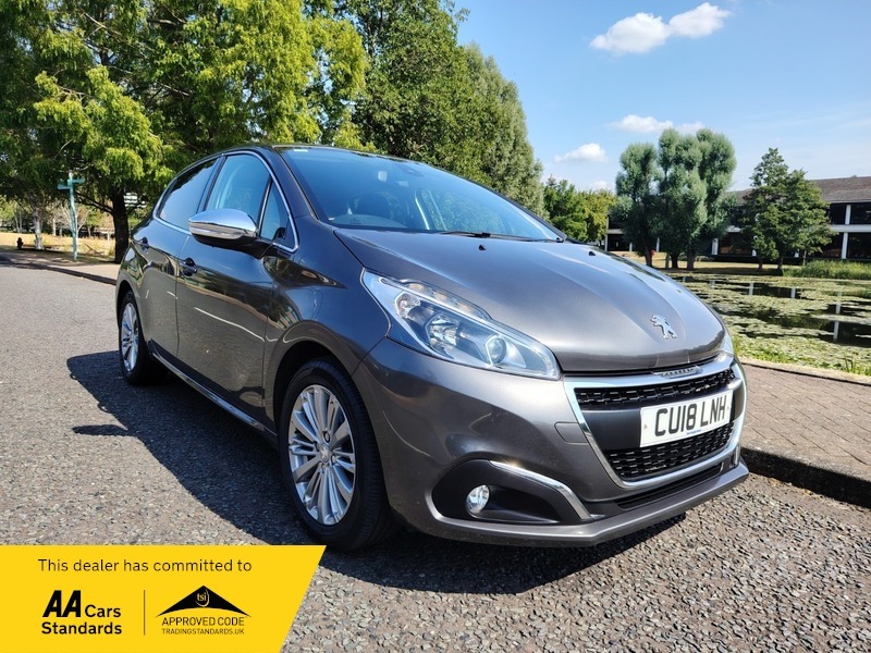Peugeot 208 1.2 Puretech Allure Hatchback Grey