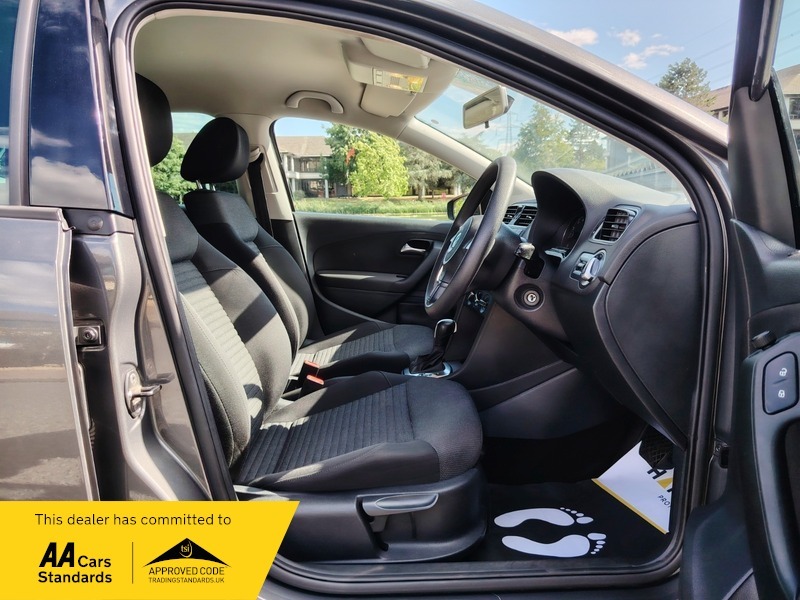 Volkswagen Polo Hatchback White #26