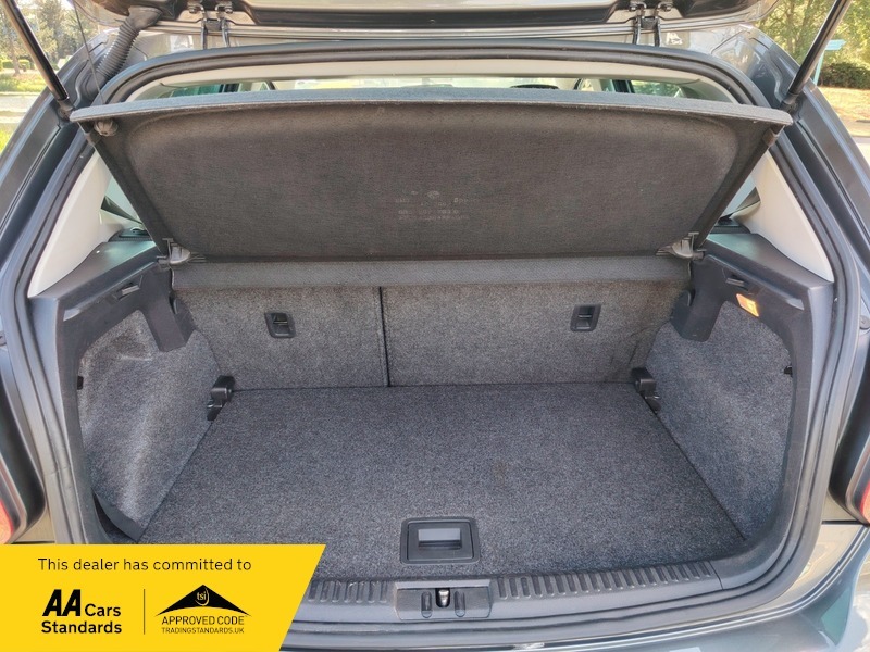 Volkswagen Polo Hatchback White #9