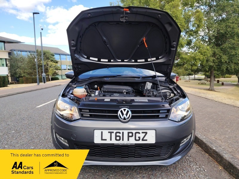Volkswagen Polo Hatchback White #35