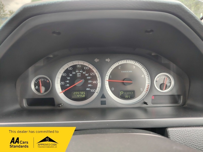 Volvo  Crdi Ecodynamics 2 2Wd Black #32