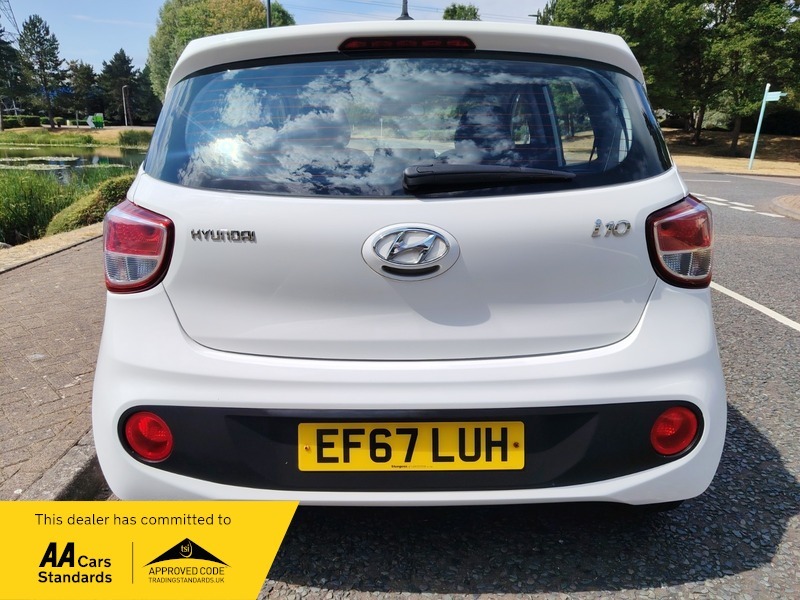 Hyundai I10 1.0 Se Hatchback White #6