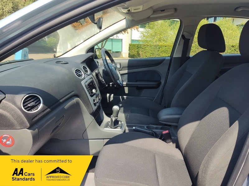 Ford Focus 2008 2.5 Siv St-2 Hatchback 224 Red #29