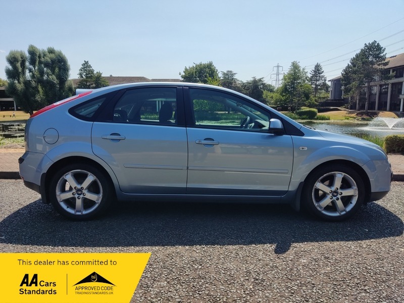 Ford Focus 2008 2.5 Siv St-2 Hatchback 224 Red #12