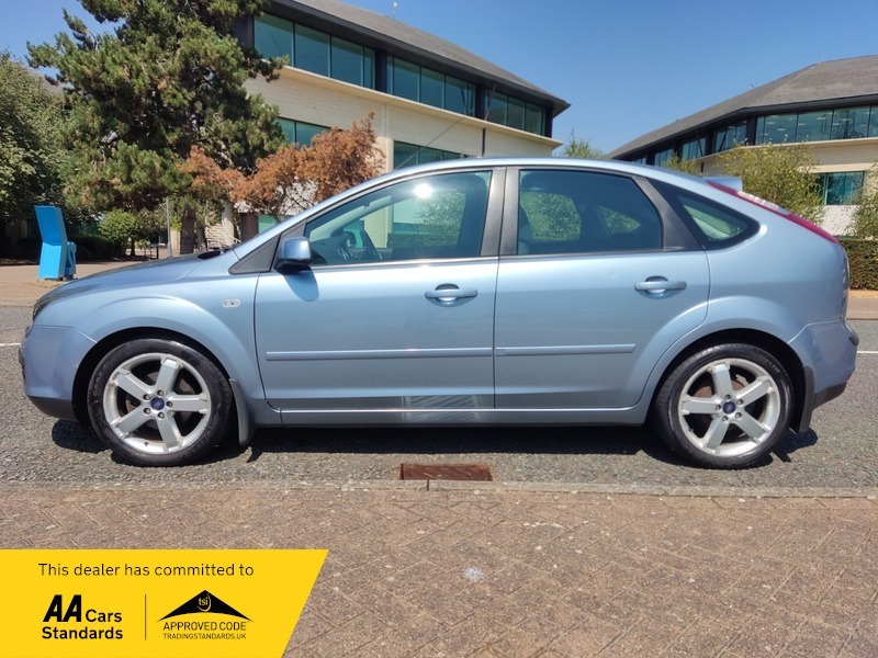 Ford Focus 2008 2.5 Siv St-2 Hatchback 224 Red #4