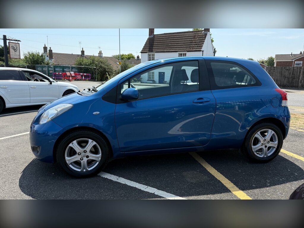 Toyota Yaris 1.4 D-4d Tr Multimode Grey #2