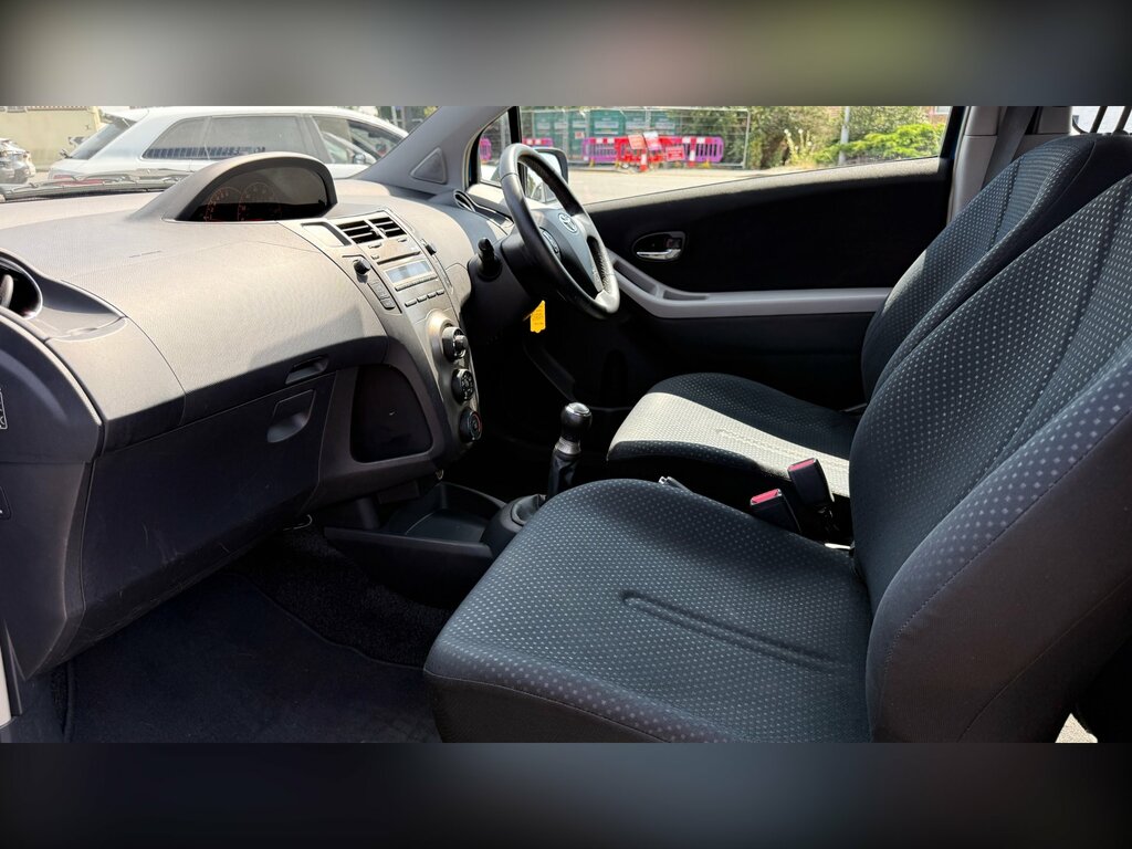 Toyota Yaris 1.4 D-4d Tr Multimode Grey #25