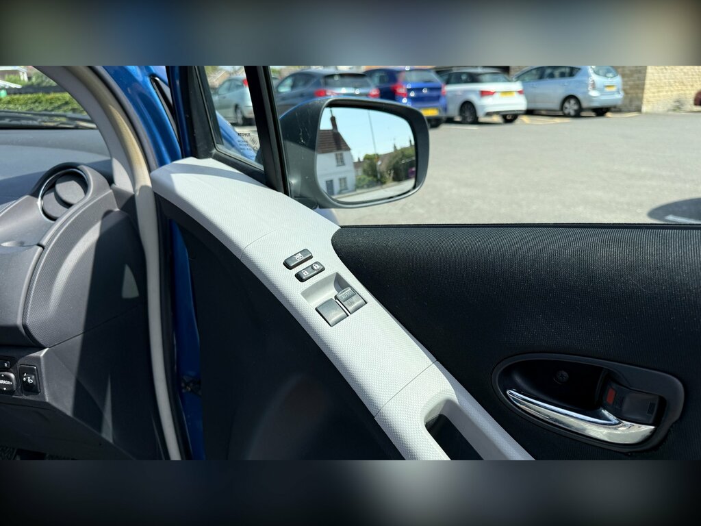 Toyota Yaris 1.4 D-4d Tr Multimode Grey #22