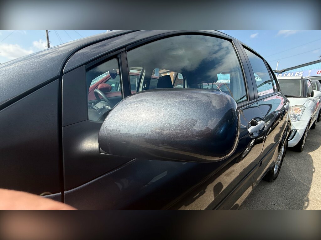 Toyota Yaris Hatchback Silver #12