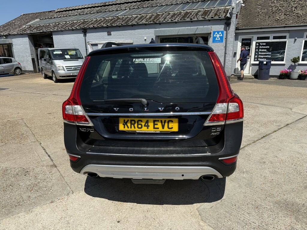 Volvo XC70 Estate 2.4 Se Lux D5 Awd 215Hp 2014 Black #5