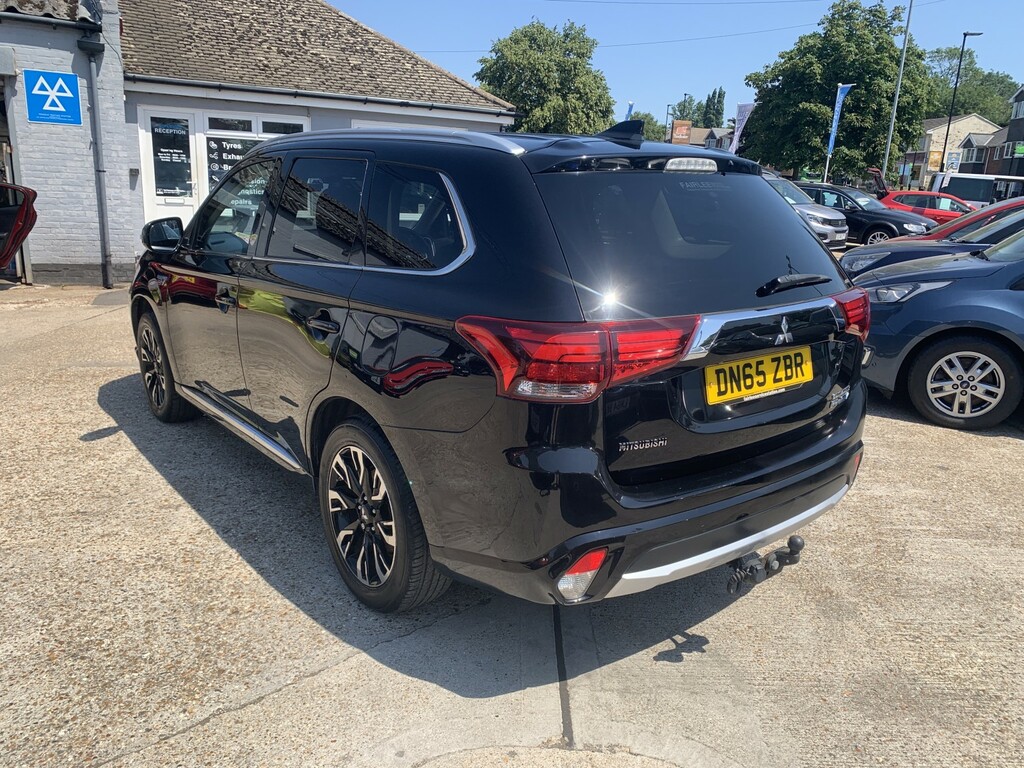 Mitsubishi Outlander Estate 2.0 Phev Gx4h Hybrid 2015 DN65ZBR Black #6