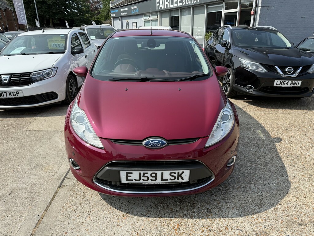 Ford Fiesta Hatchback 1.4 Titanium 2009 Red #2