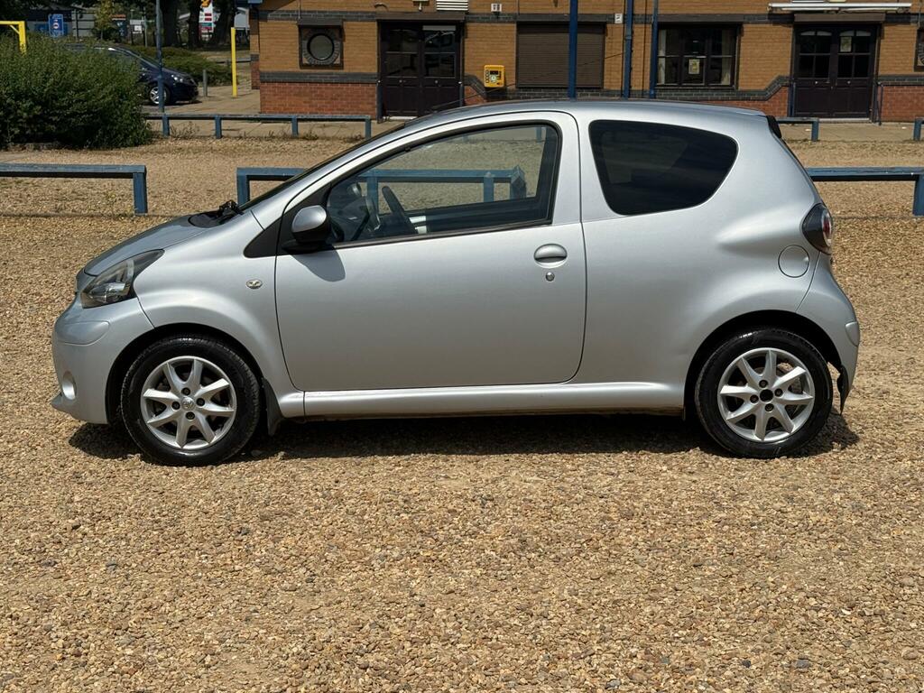 Toyota Aygo Mode Silver #6