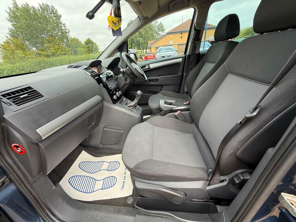 Vauxhall Zafira 1.6 16V Exclusiv Mpv Euro 5 115 Silver #19