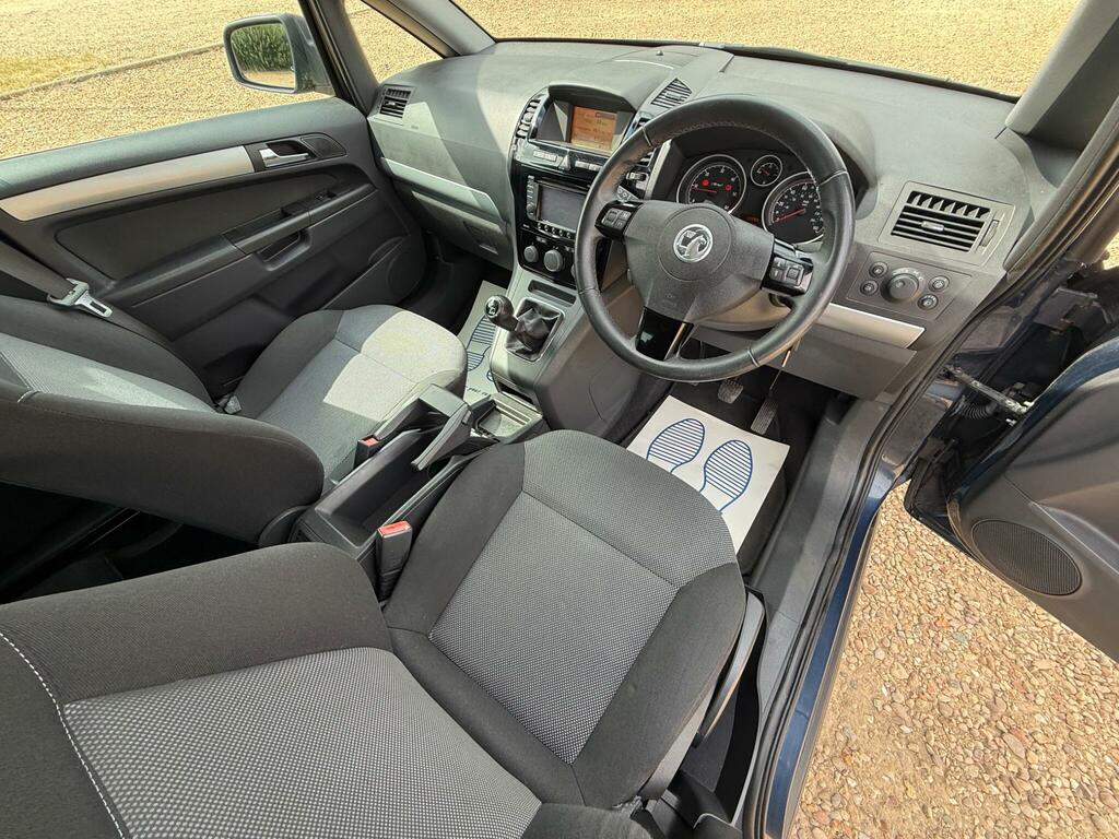 Vauxhall Zafira 1.6 16V Exclusiv Mpv Euro 5 115 Silver #29