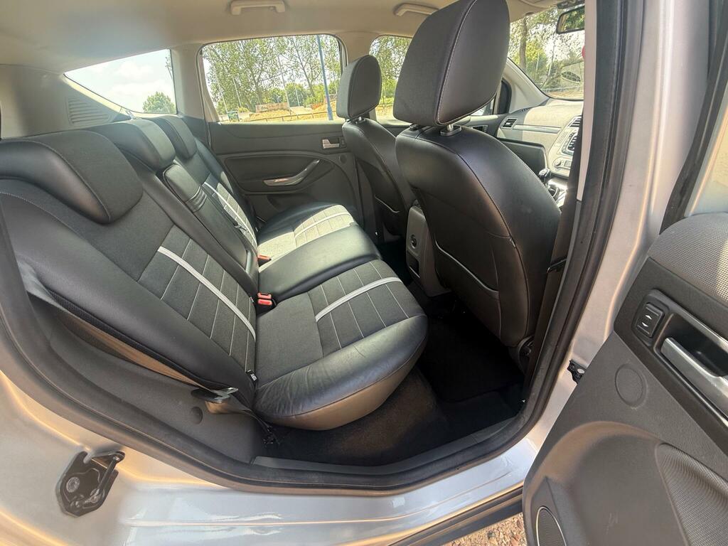 Ford Kuga Black #31