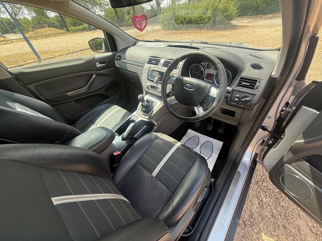 Ford Kuga Black #32
