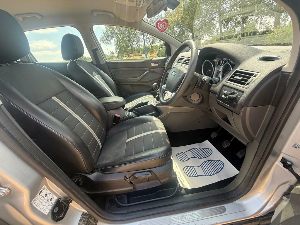 Ford Kuga Black #33