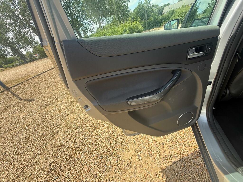 Ford Kuga Black #26
