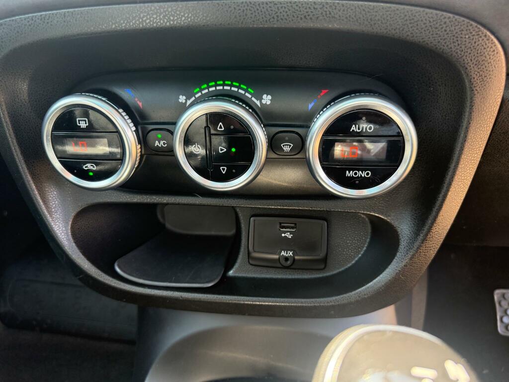 Fiat 500L Easy White #36