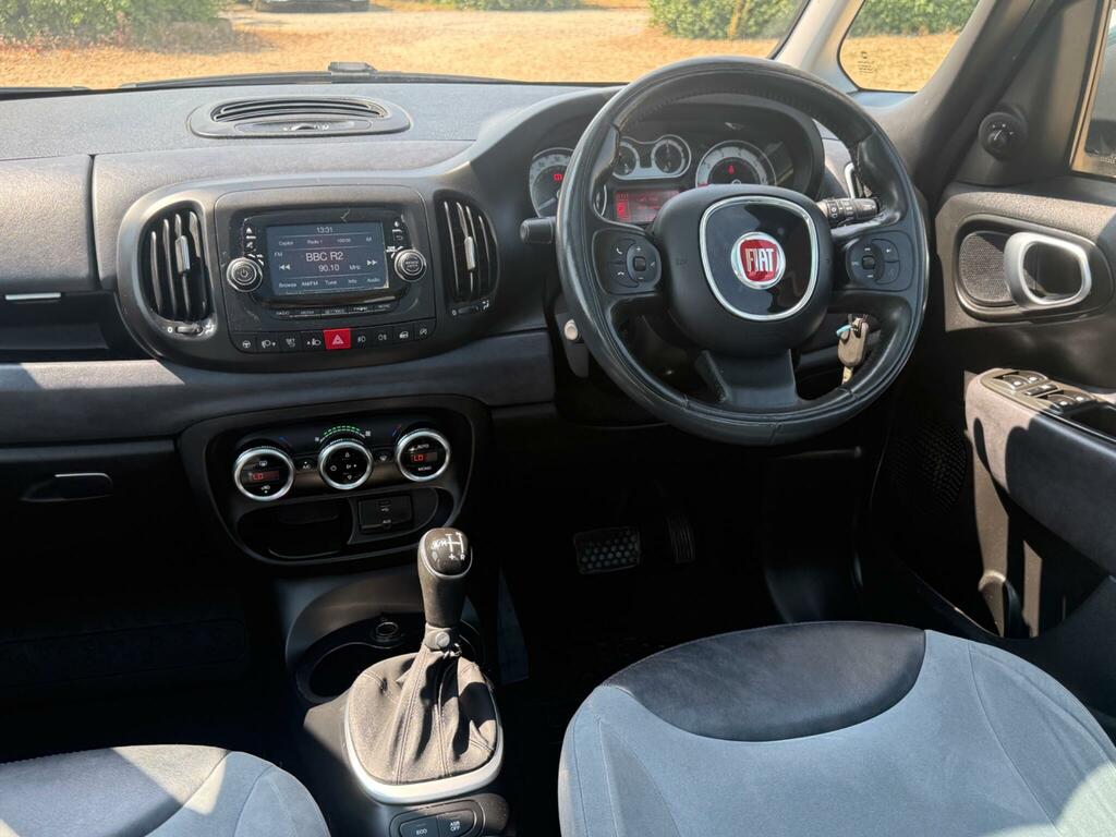 Fiat 500L Easy White #25