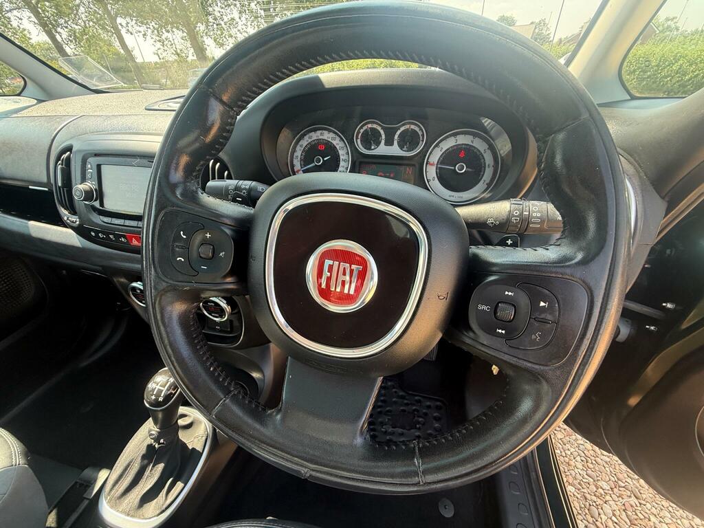 Fiat 500L Easy White #38
