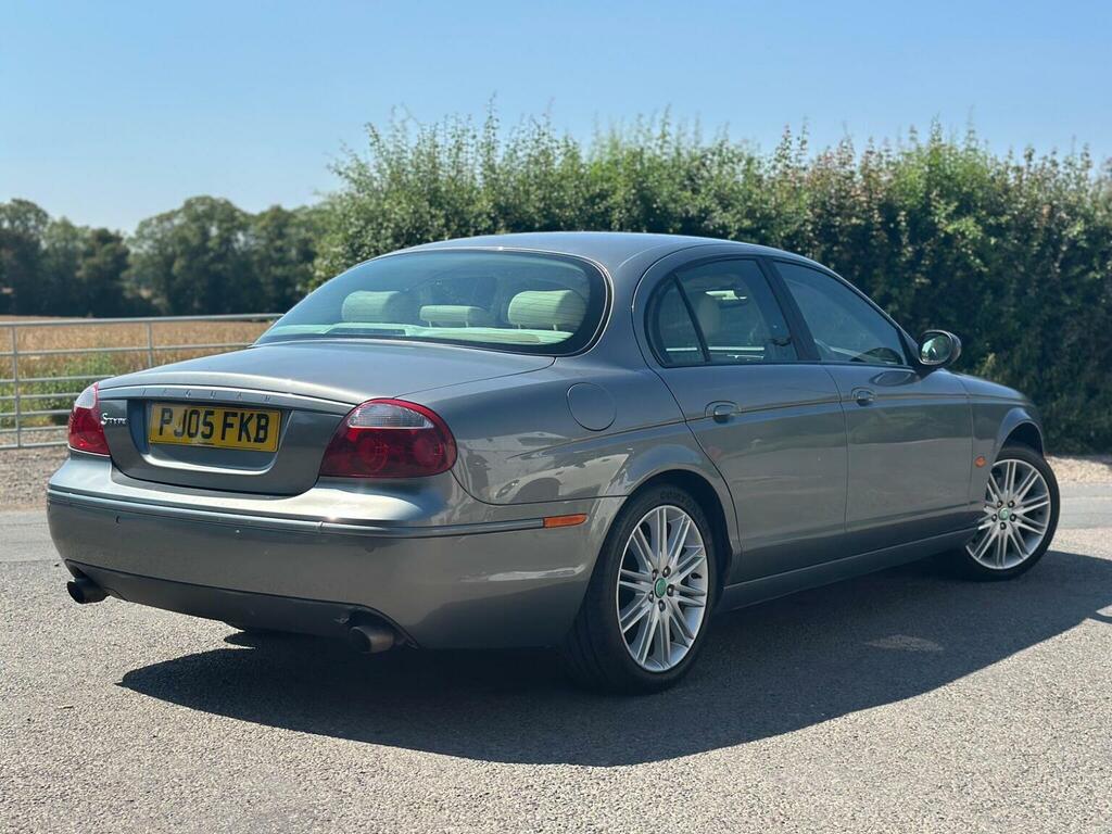 Jaguar S-Type Saloon 2.5 Red #20