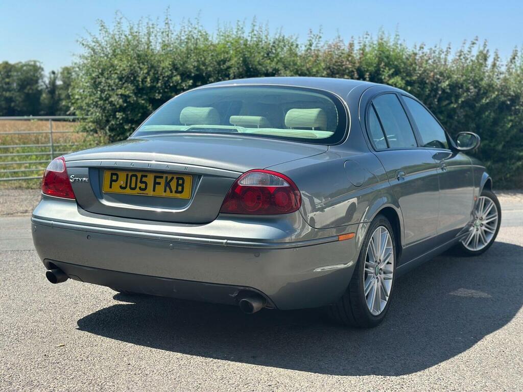 Jaguar S-Type Saloon 2.5 Red #21