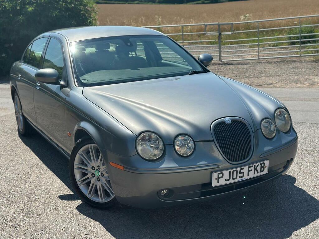 Jaguar S-Type Saloon 2.5 Red #24