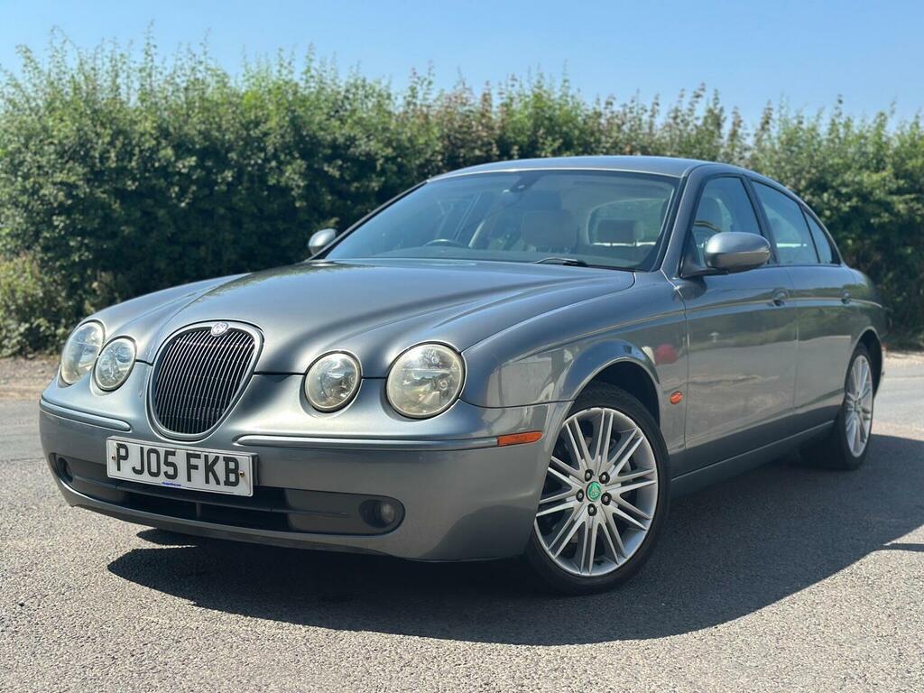 Jaguar S-Type Saloon 2.5 V6 Sport 200505 Grey