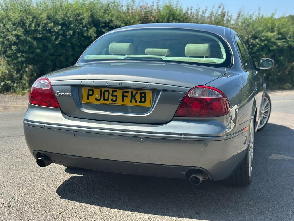 Jaguar S-Type Saloon 2.5 Red #22