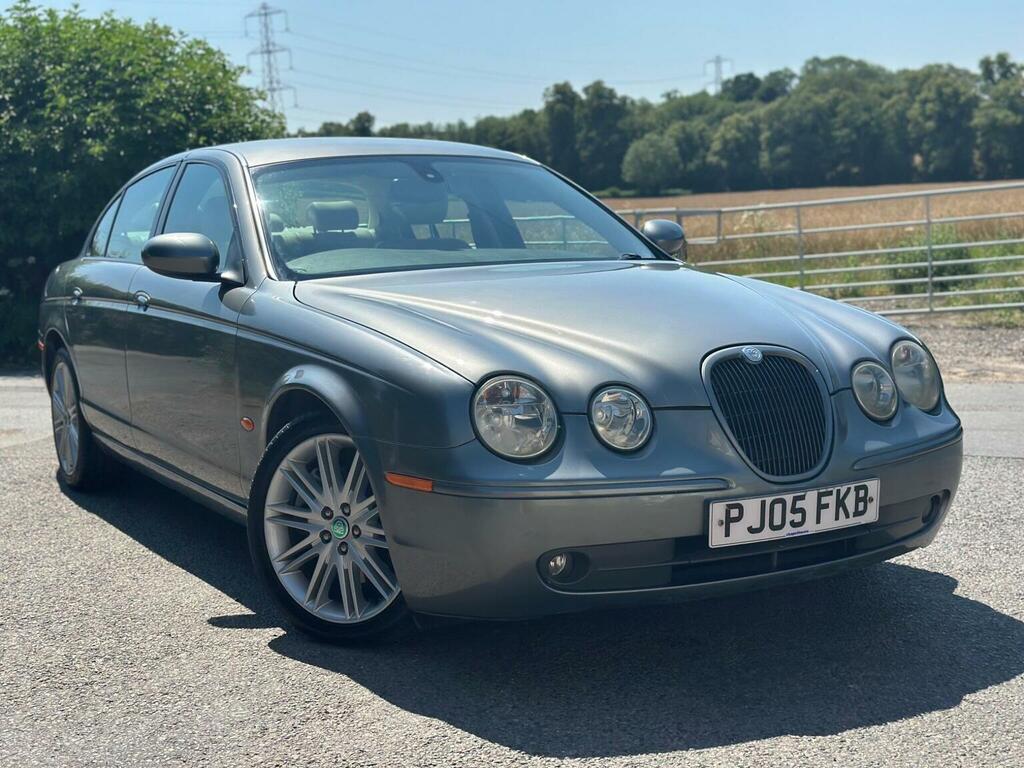 Jaguar S-Type Saloon 2.5 Red #15
