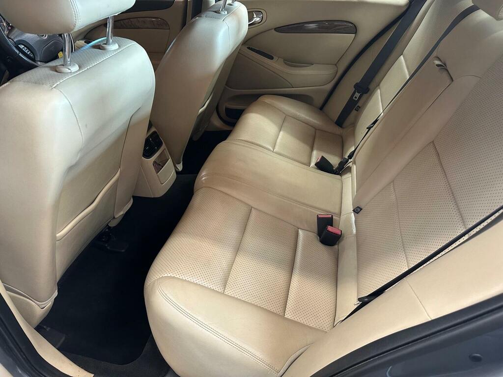 Jaguar S-Type Saloon 2.5 Red #12