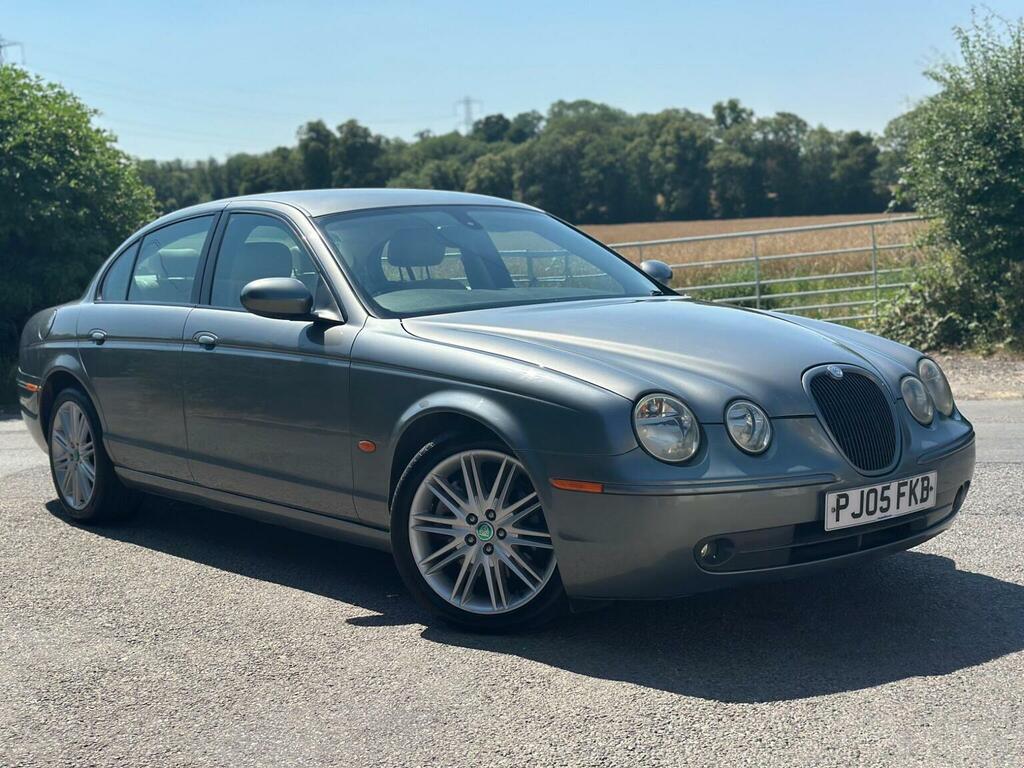 Jaguar S-Type Saloon 2.5 Red #16