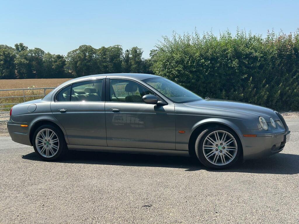 Jaguar S-Type Saloon 2.5 Red #18