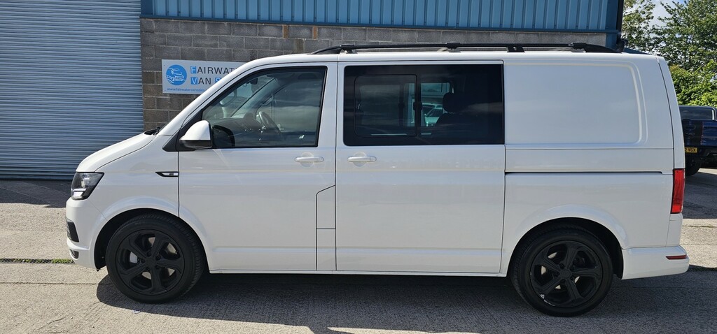 Volkswagen Transporter Combi Van 2.0 Tdi T30 Bluemotion Tech Edition Komb MW18YHR Red #4