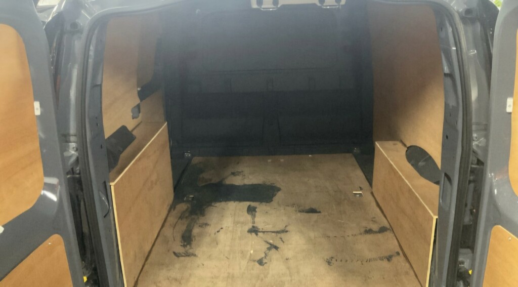 Volkswagen Caddy Commerce Pro Black #12