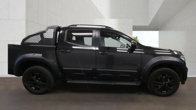 Mercedes-Benz X Class Pickup White #11