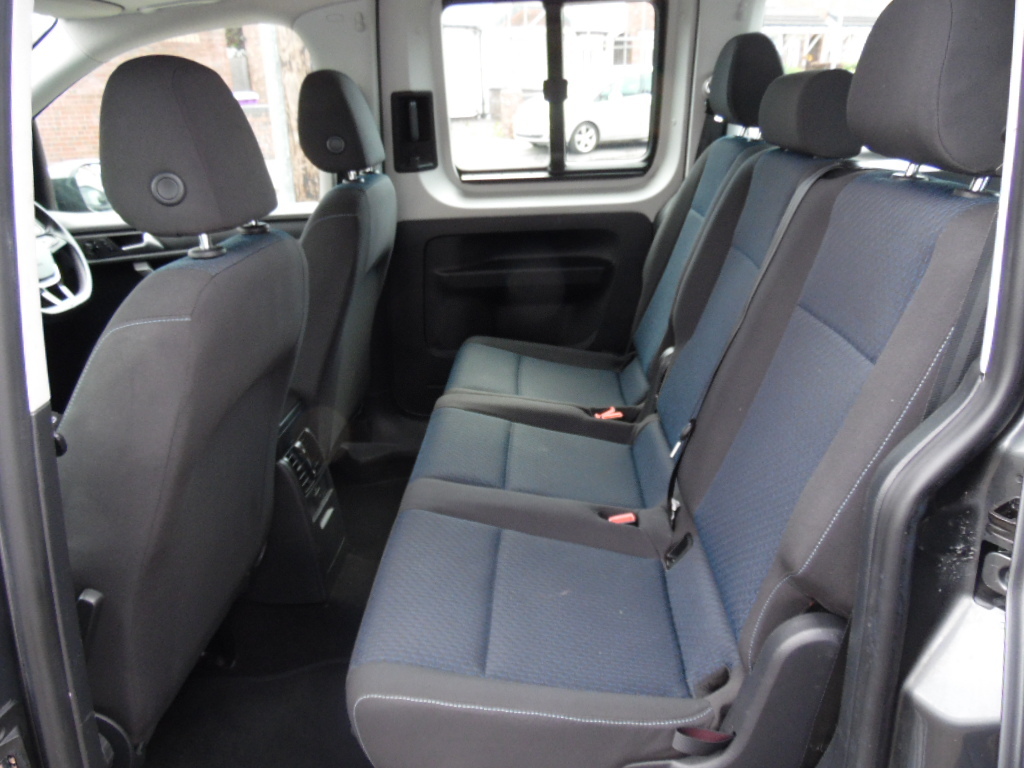 Volkswagen Caddy Life Mpv White #12