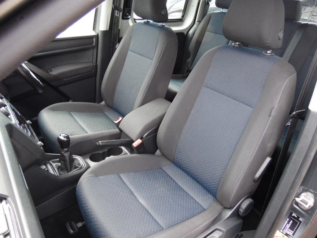 Volkswagen Caddy Life Mpv White #15