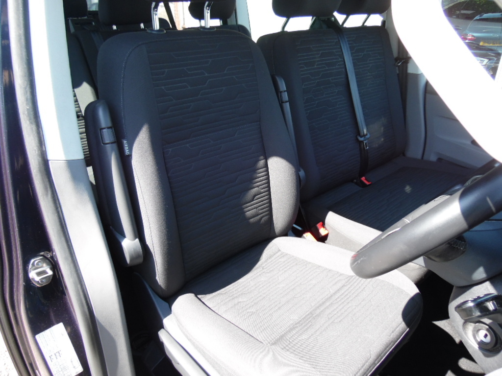 Volkswagen Transporter Shuttle Se Swb 150 Ps 2.0 Tdi 7Sp Dsg Grey #10