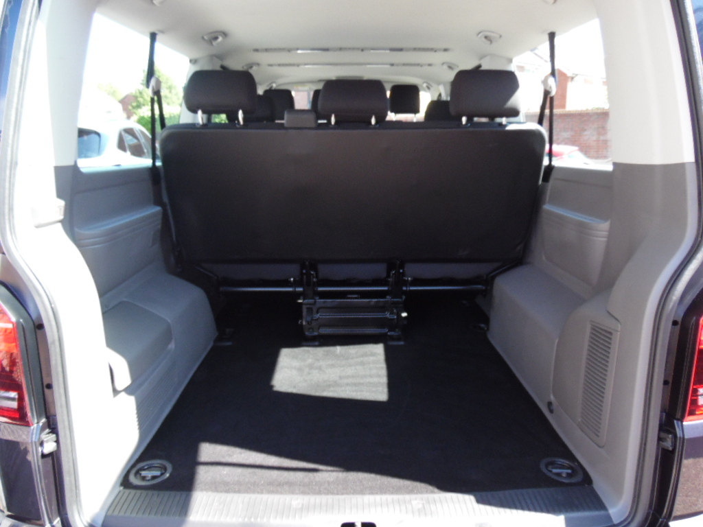 Volkswagen Transporter Shuttle Se Swb 150 Ps 2.0 Tdi 7Sp Dsg Grey #13