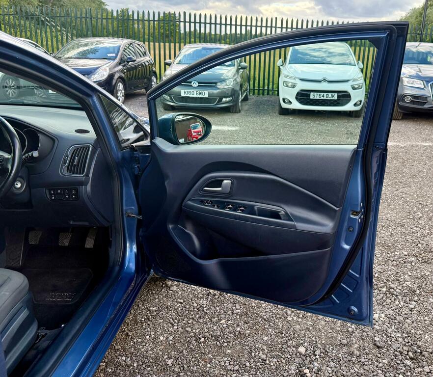 Kia RIO 1.25 1 Hatchback Euro 6 84 Bhp White #41