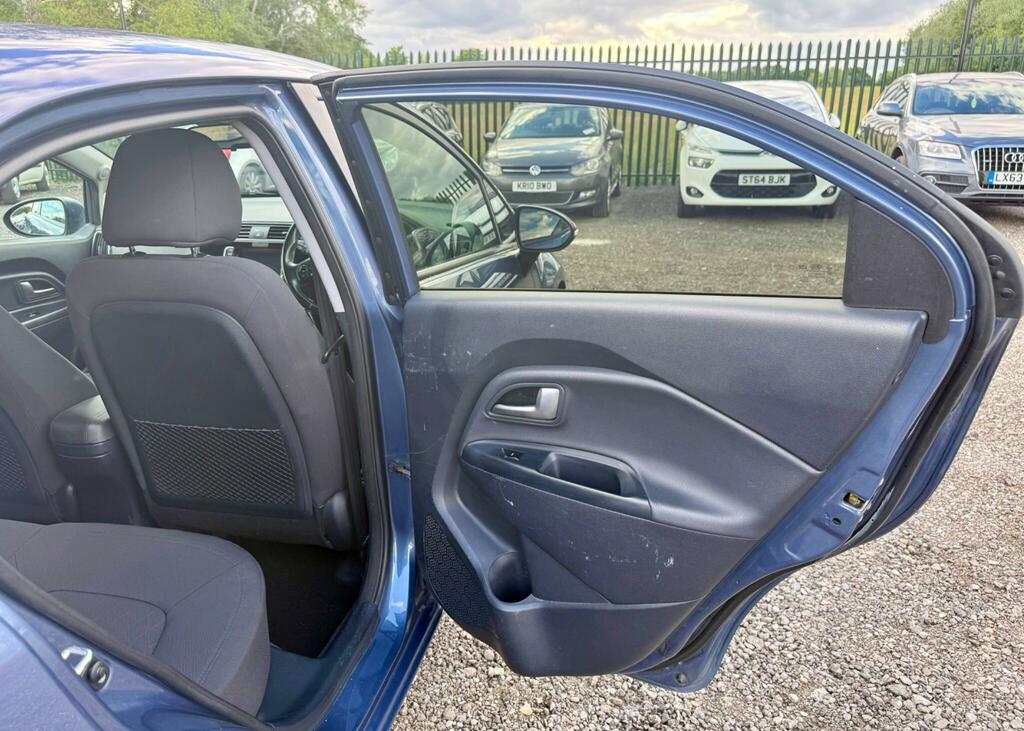 Kia RIO 1.25 1 Hatchback Euro 6 84 Bhp White #40