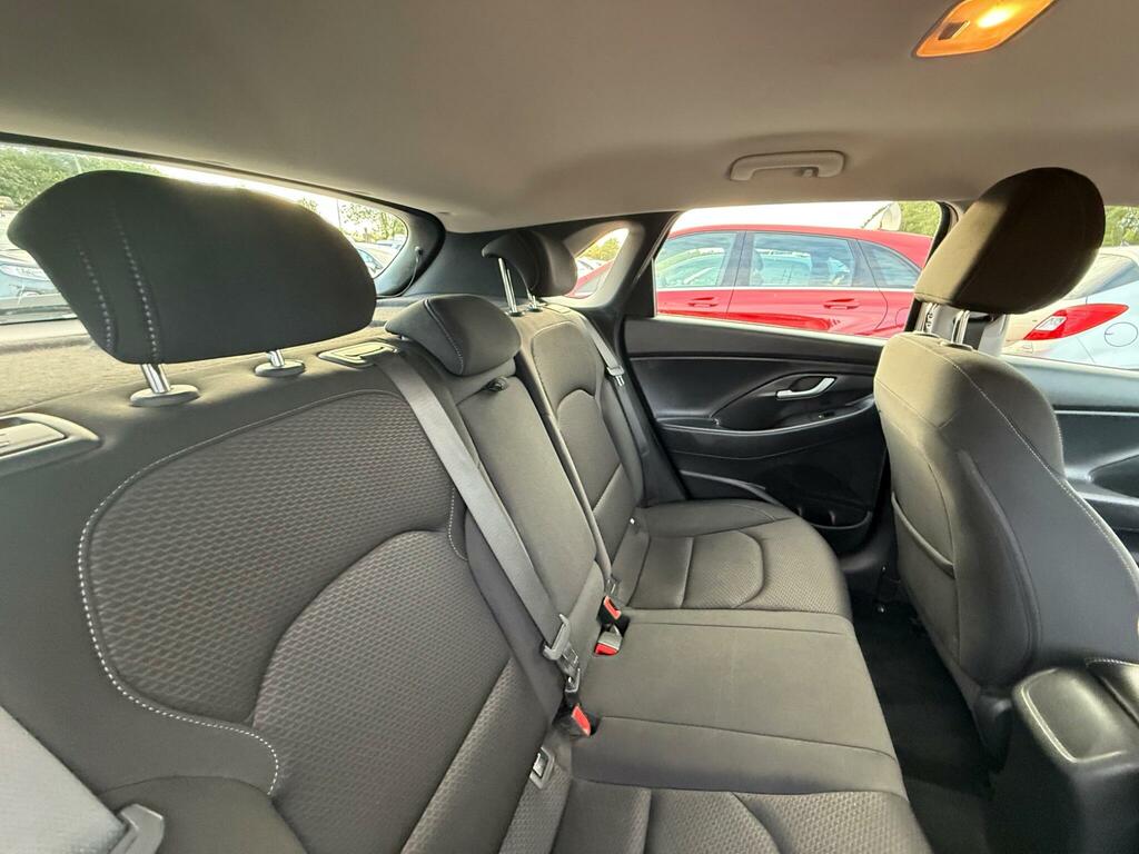 Hyundai I30 1.4L T-gdi Se Nav 139 Bhp Blue #26