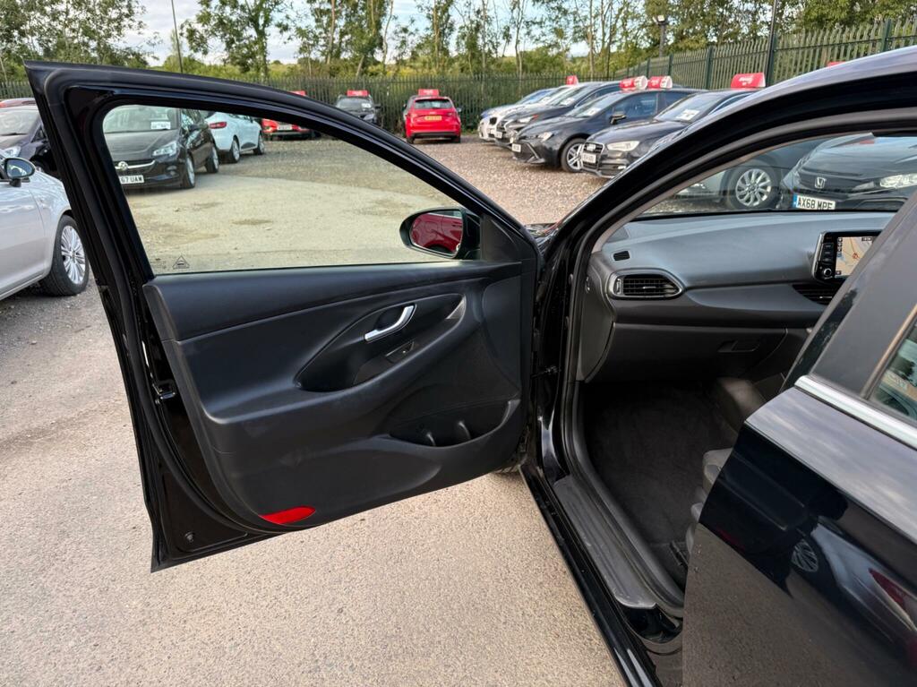 Hyundai I30 1.4L T-gdi Se Nav 139 Bhp Blue #29