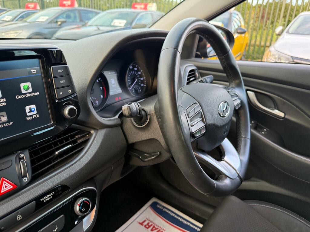 Hyundai I30 1.4L T-gdi Se Nav 139 Bhp Blue #17