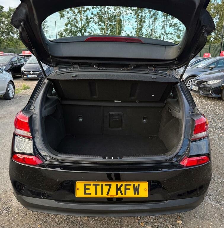 Hyundai I30 1.4L T-gdi Se Nav 139 Bhp Blue #43