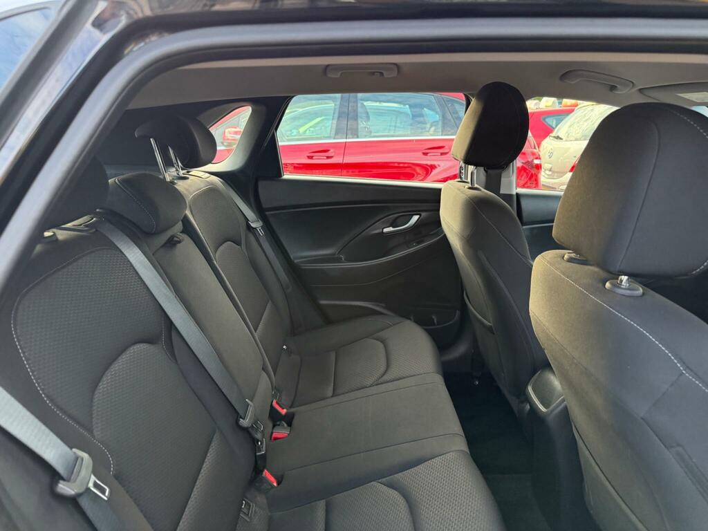 Hyundai I30 1.4L T-gdi Se Nav 139 Bhp Blue #27