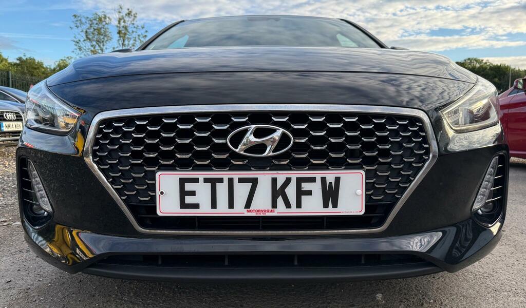 Hyundai I30 1.4 T-gdi Blue Drive Se Nav Euro 6 Ss Black #2